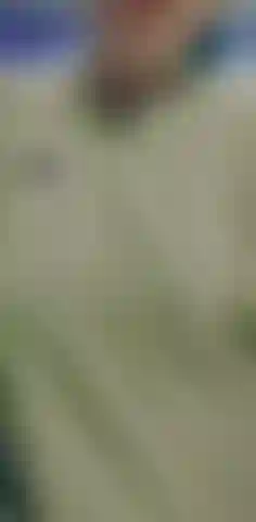 No tengo sostén en el trabajo y necesito tanto correrme.