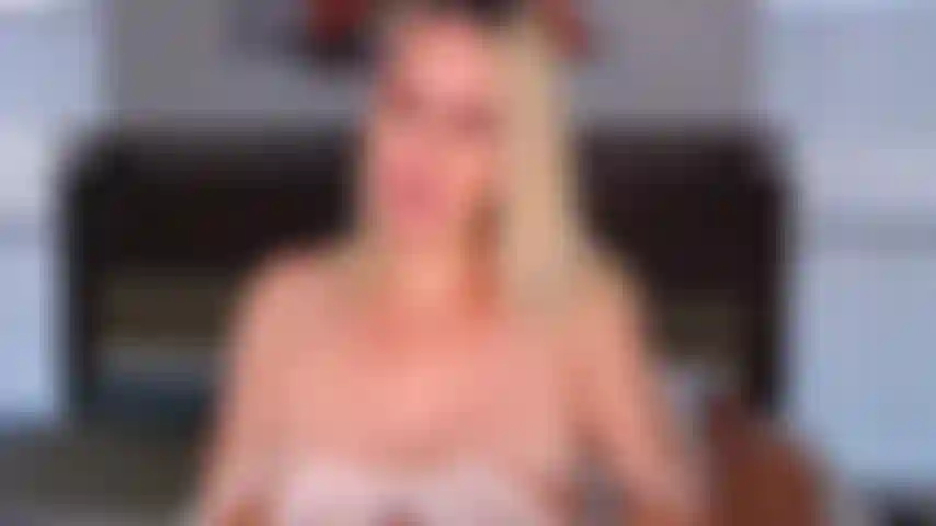 Show privado n. ° 3 06/06/2020 Toda desnuda masturbándome con mi vibra y luego me follo bien el coño.