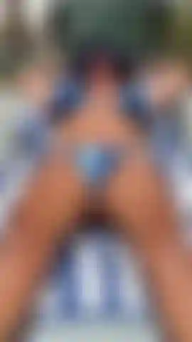 Fuck me this bikini video is scorching. 🥵 8.5 min of bikini, including pussy play, titty and asshole reveal. Jerk your dick to this one