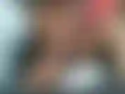 Solo yo explorando mi cuerpo con aceite. Mmmmm me encanta la forma en que se ve y se siente. Tocándome y convirtiéndola en nuestro placer.