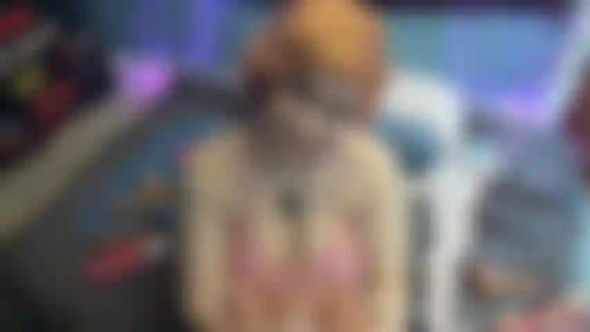 Plug sensual de tamaño grande para un buen chico con juguete de torso.