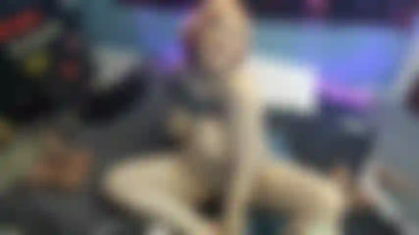 Rubia tetona gooner estímulo/chorro.