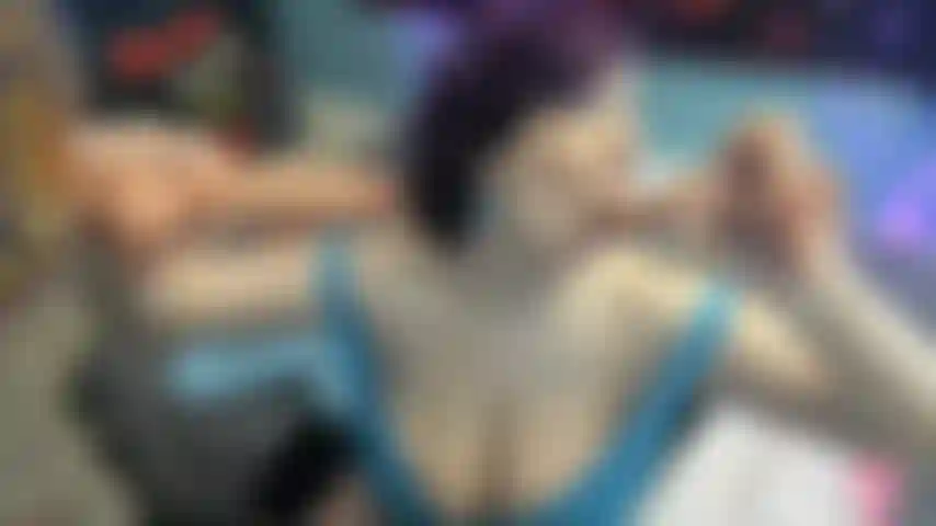 Super guarra shae gangbang "necesito varias pollas".