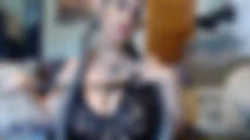 Elfa teta bofetadas.