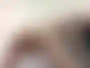 La mejor amiga de tu hermana viene a ver a tu hermana. Por supuesto que ella no está aquí, probablemente follando con alguien. ¿Cómo debo recuperarla? Su hermanito se ve bien....