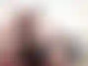 Lo único que hice fue teñirme el pelo y modificar estos feos uniformes católicos que nos das. Mi familia ni siquiera es católica. Me mandaron aquí porque soy "mala". Que tal si te hago feliz y les hablas.