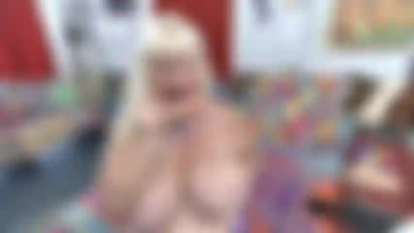 Training_you_how_to_suck_cock_with_squirting_toy.