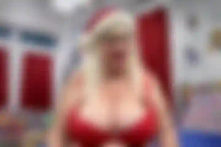 Mrs_clause_with_the_bbc_hooligan_cocks--tits_hanging_&_squirting_toy.