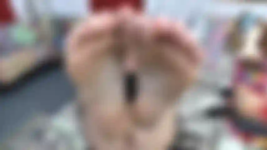 Plantas,_dedos_y_coño_con_aliento.