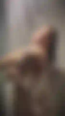 Me estoy dando una ducha rápida.