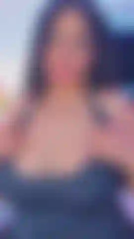 whats under this top?