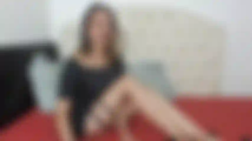 Desnuda con tacones.