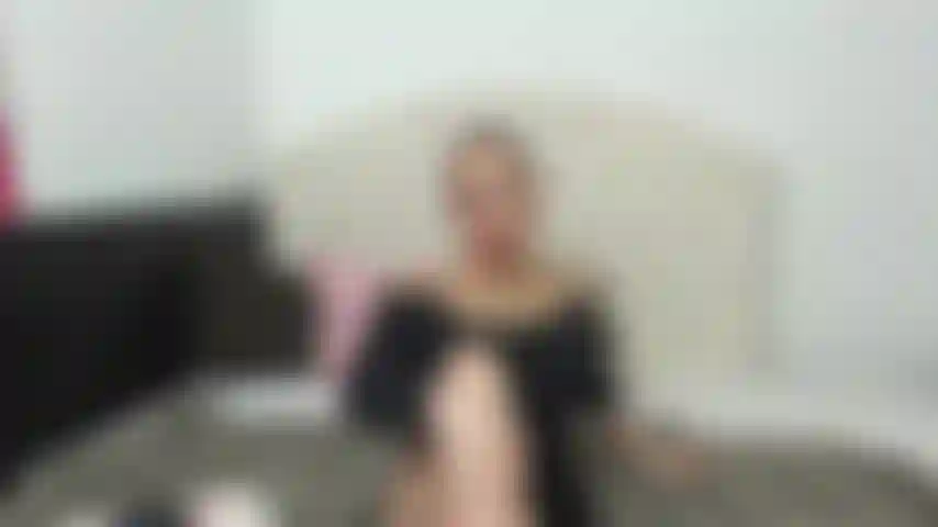 Piernas y chochito peludo.