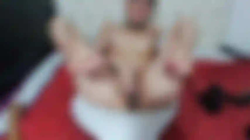 Pies, coño y consolador.