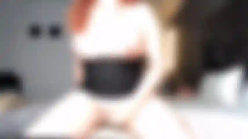 El esposo de mi mejor amiga me visitó en mi casa y me hizo correrme!