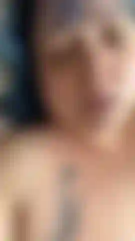 Haciéndome correrme fuerte (solo gemidos de cara y audio).