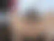 Fumo para empezar relajada. Sé que me voy a joder muchísimo, así que necesito estar preparada. Me desnudo mientras te doy una charla provocativa. Toma mi ropa despacito para ti. Sigo con la cabalgada anal y..