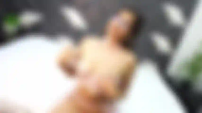 Te gusta un culo bonito y unas tetas grandes? Tengo ambas cosas.