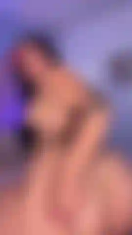 Montando mi consolador.