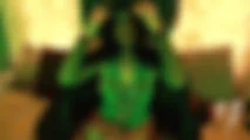 Tu jardinera pelirroja local está buscando un nuevo sirviente, ¿eres digno? Demuéstralo siguiendo su joi y cei...