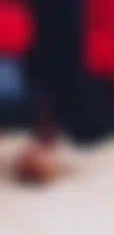 Tacones en tu polla.