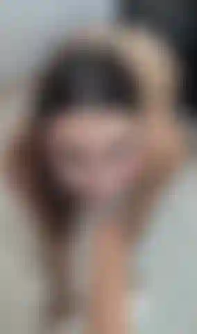 Empleada caliente mamada traviesa en la cocina