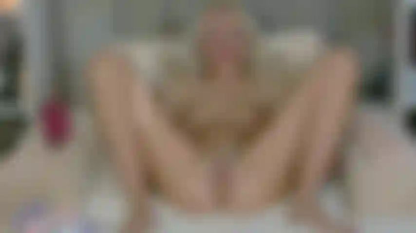 Dedos ardientes en su coño - sophia sinclaire usa sus manos para volverse salvaje - 4k mp4.