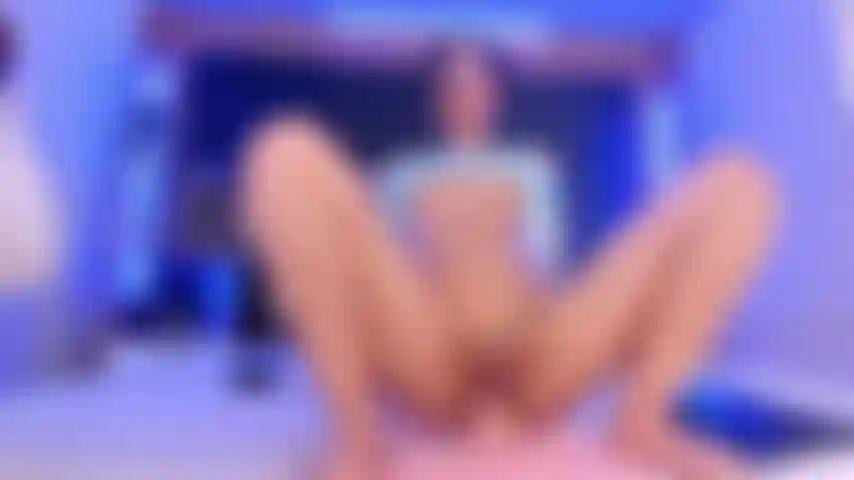 Quiero montar tu polla dura y rígida.