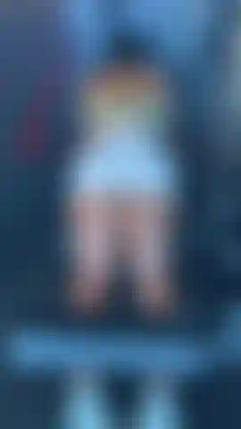 Pillada en el acto en el gimnasio; arriesgada corrida en público. 🤯 La traviesa sophie con zapatillas juega con su coño y se corre en secreto.