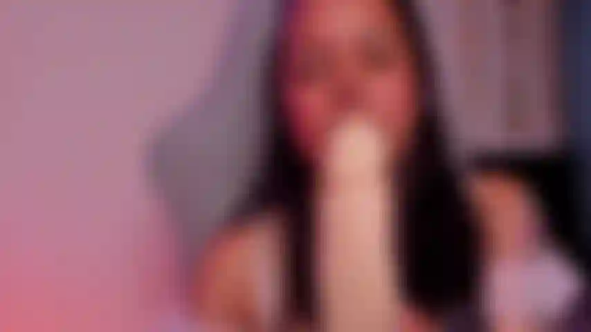 Chupando pollas enormes!!!