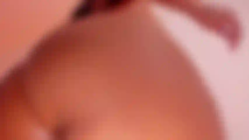 Juguete dentro de mi culo.