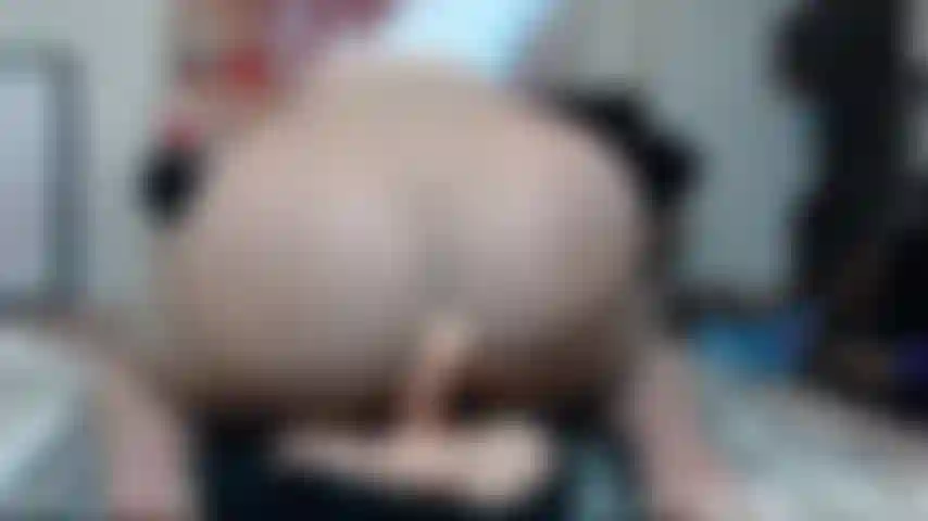 24/08/18 Show de cámara: montar, chupar, culo, tetas y trabajo con los pies: mira esta divertida grabación del programa de cámara donde hablo sucio, muevo mi culo en pantimedias, monto en vaquera inversa, chupo, monto en bragas ¡provoca mis tetas y haz que te corras con mis dedos de color rosa intenso durante una paja con los pies!