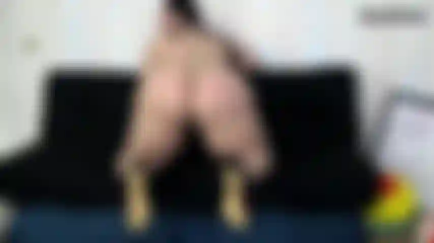 El culo temblando y rogando por tu nuez. Mira cómo mis grandes mejillas se sacuden y se abren mientras hago twerk para ti. Rogando por tu nuez todo el tiempo! Sabes que me lo quieres dar. No puedes parar tu nuez cuando me ves temblar y rogar. Espero quedar embarazada!