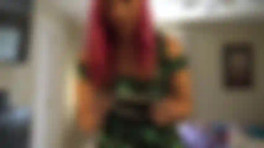 Ropa limpia, facial sucio. Eres tan buena vecina, ¡así que te chupo la polla como agradecimiento! Incluso dejé que te corrieras en mi cara, dos veces! ( Chupar un consolador realista en punto de vista y corridas falsas).