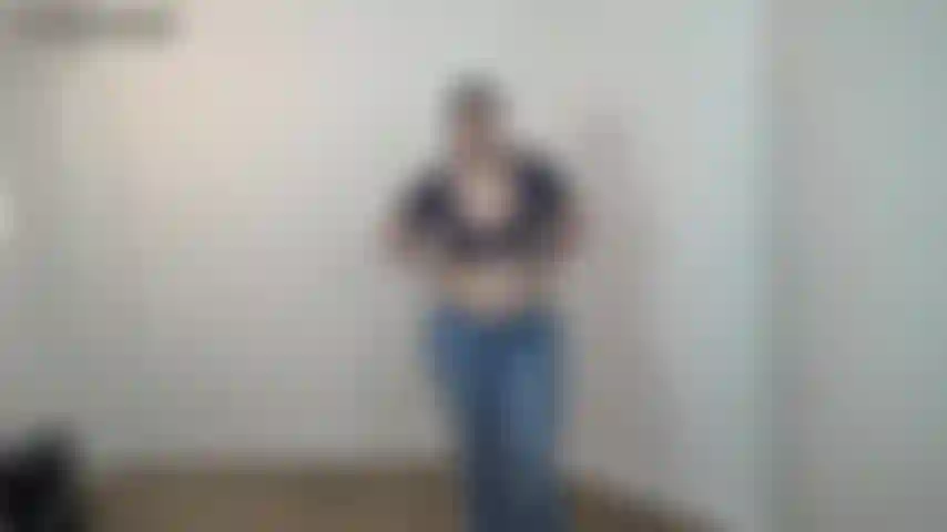 Mi trasero es demasiado gordo? - Jeans se burlan: estoy deprimida porque algunas perras flacas se rieron de lo grande que es mi trasero. ¿Crees que es demasiado grande? Lo modelo de diferentes maneras antes de cambiar. Creo que necesito encontrar un chico que adore mi gran botín!