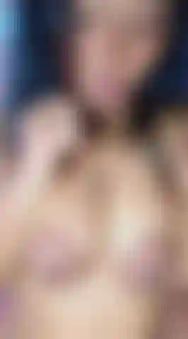 ¡Jugueteo y destello de tetas! Mírame jugar con mis tetas para ti.