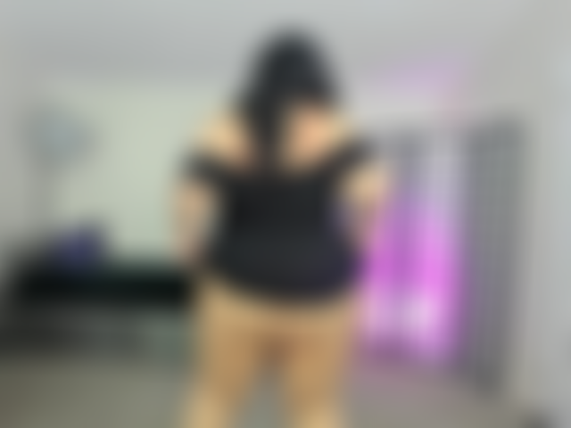 La fantasía de un perdedor, adoradora de culos, bbw y dominatriz.