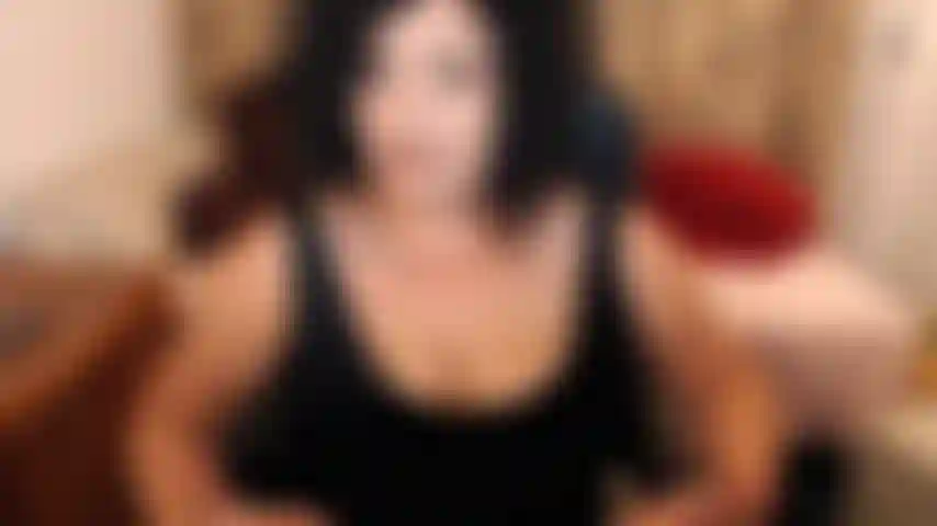 Joi (masturbándose con instrucciones) mientras provoco, me desvisto y juego con mi coño peludo y cremoso. Luego cabalgo para que veas mis tetas botando.