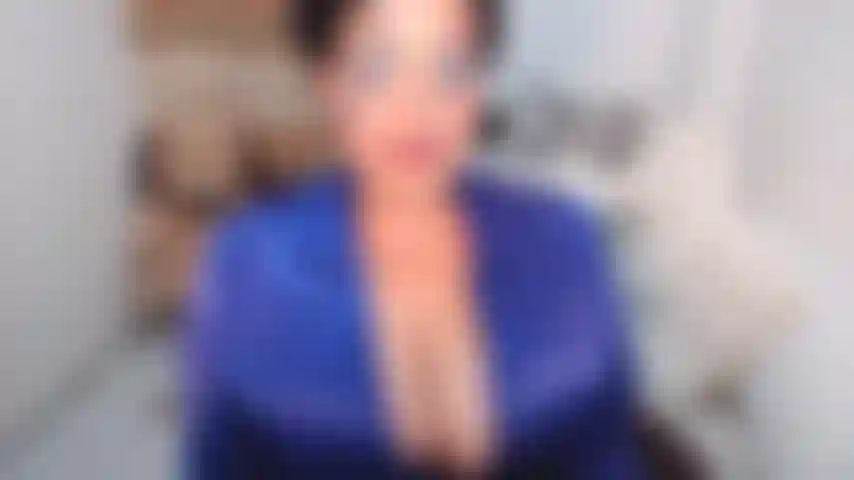 Un francés descuidado en topless. Pero bebé descuidado :))))))).