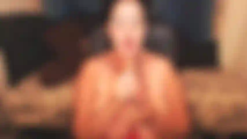 Una buena follada de tetas siempre es bienvenida :) con un atisbo de una mamada descuidada para que podamos hacerlo divertido >p.