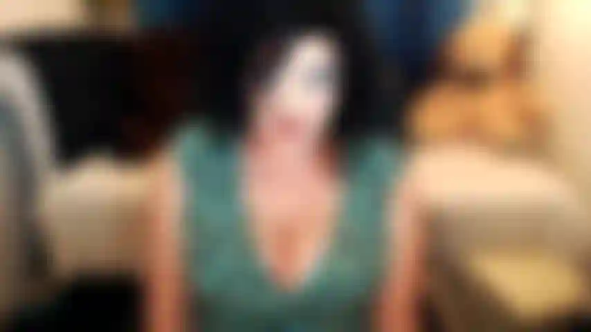 Sexy, coqueta, seductora, sensual, lenta, sexual, madura, amante de ser amada, adorada y follada. Me encanta tomar y dar. Ha sido un gran momento. No lo conocía, simplemente hicimos clic. Disfruté cada segundo, mmmm ¿te gustaría pinchar conmigo?