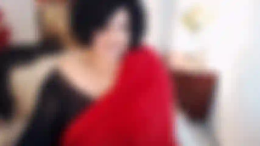 ¿Qué sucede cuando vibras el coño de mamá :) en topless, provocándote con mis increíbles pezones duros, grandes areolas, poniéndome caliente mmm.