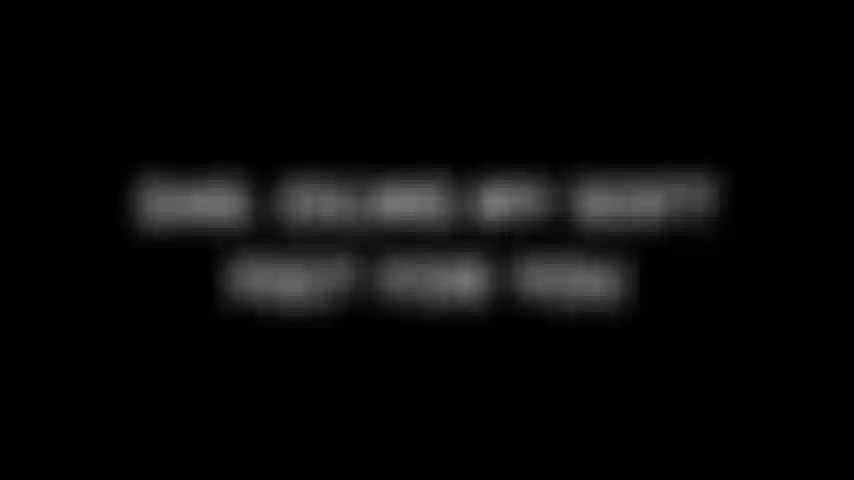 249. Aceitando mis suaves pies por ti.