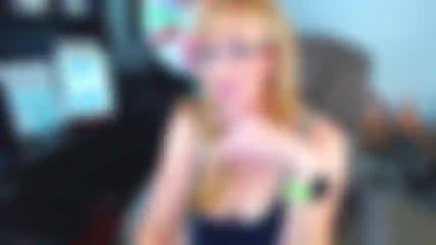 81. Le voy a decir a tu novia....