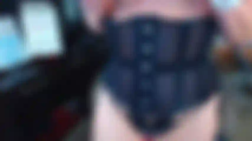 63. Juego con los dedos y charla sucia, pies y orgasmo.