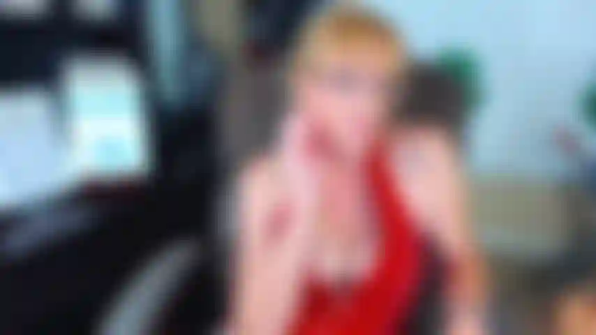 101. Juego de rol de compañero de trabajo con golpes de consolador.