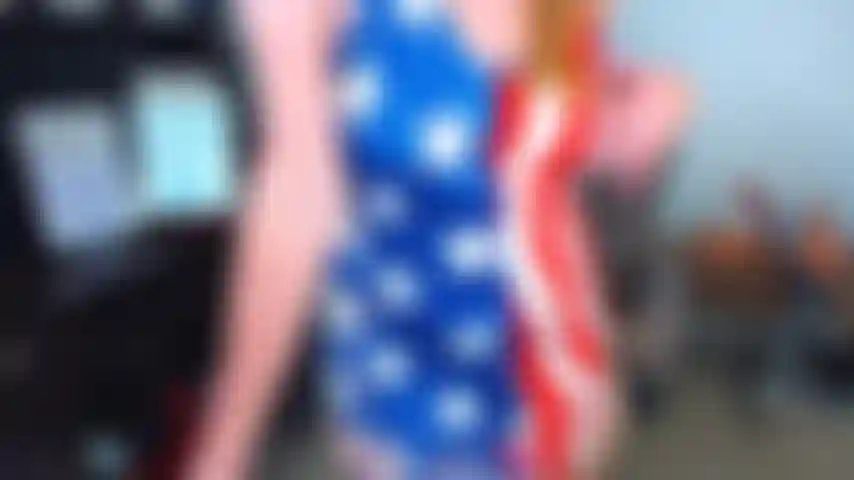 108. Chupándola al novio de mi hija.