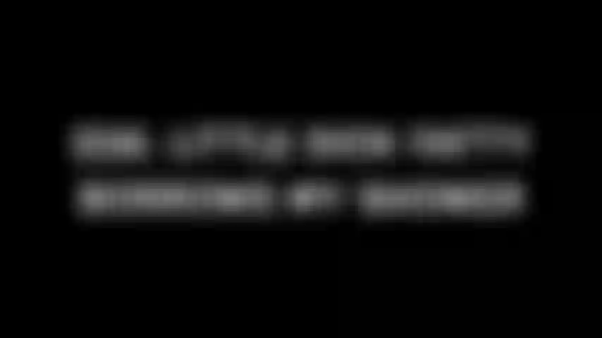 236. La pequeña polla gorda toma prestada la ducha.