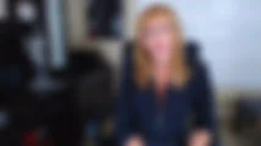 151. Follando a tu jefe (yo) si quieres ese ascenso.