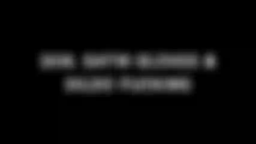 306. Guantes de satén y follada con consolador.